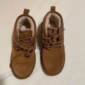 NEUMEL UGG BOOTS. Authentic !